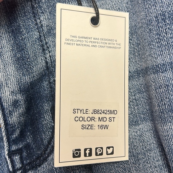 Medium Wash Straight Leg Jeans - Judy Blue - Picture 6 of 6